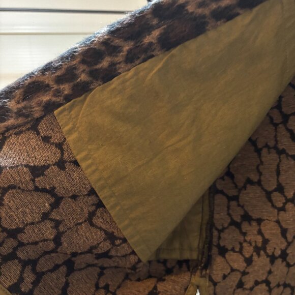 CHLOE STORA SIZE 38 EUROPEAN, ANIMAL PRINT,  OVERSIZED JACKET - Picture 4 of 5